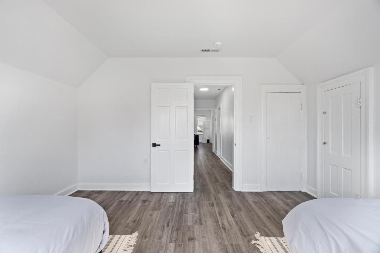 Апартаменты Cozy Gem In The Heart Of East Rock With Free Parking Near Yale And Dt Нью-Хейвен Экстерьер фото