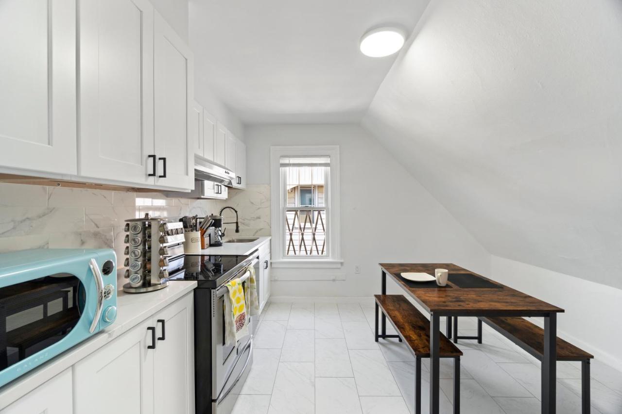Апартаменты Cozy Gem In The Heart Of East Rock With Free Parking Near Yale And Dt Нью-Хейвен Экстерьер фото