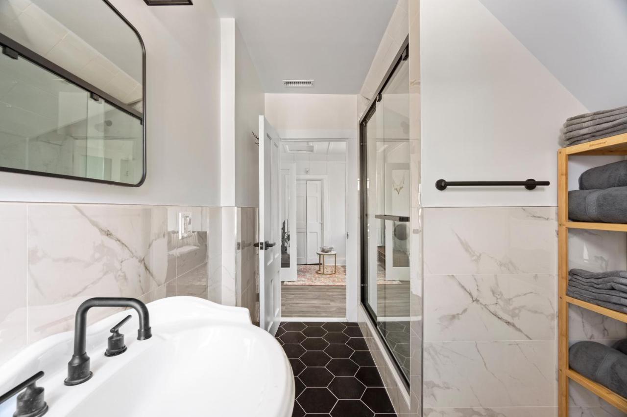 Апартаменты Cozy Gem In The Heart Of East Rock With Free Parking Near Yale And Dt Нью-Хейвен Экстерьер фото